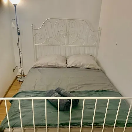 Comfy, And Small In 5 *