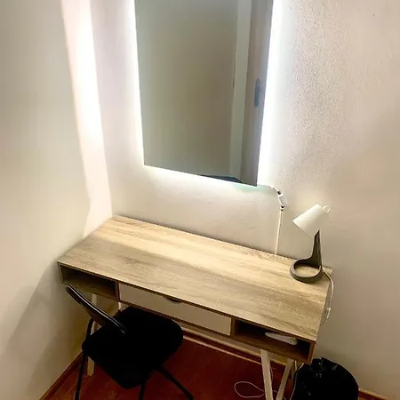 Comfy, And Small In 5 *